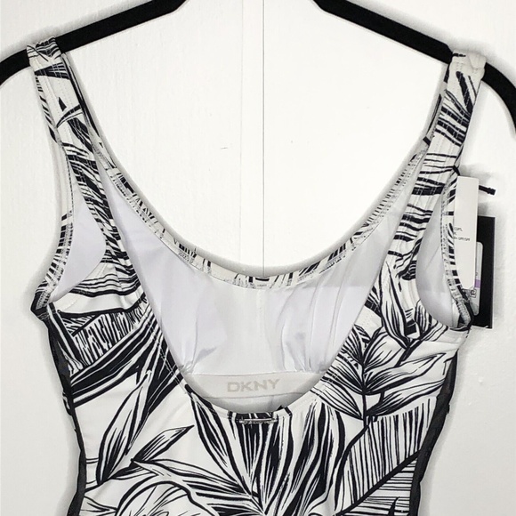 NWT DKNY Womens Black Printed Lined One Piece Swimsuit Size 6 Removable Pads - Picture 8 of 11